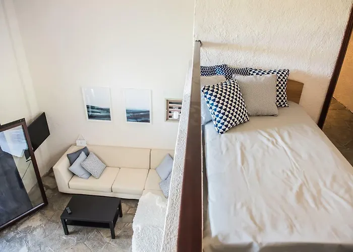 بيت للعطل White Blossom #fourka *